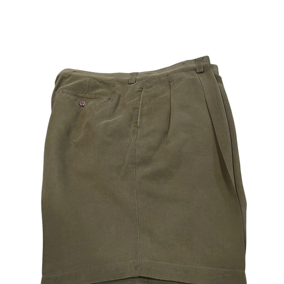 Tommy Bahama 100% silk, Relax fit, size 42 men’s shorts - Picture 3 of 6